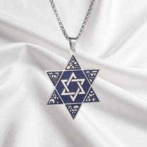 Collar Estrella de David de lapislázuli tallado bañado en plata